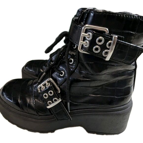 Forever 21 Black Croc Embossed Platform Combat Boots Buckle Moto Goth Sz 5.5 - Picture 11 of 14